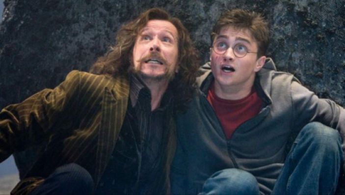 Harry Potter ve Zümrüdüanka Yoldaşlığı konusu nedir? Harry Potter ve Zümrüdüanka Yoldaşlığı oyuncuları