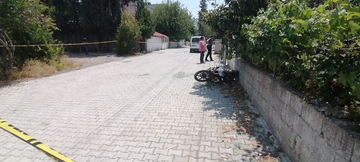 d Hatay'da eşini ve kayınpederini öldürdü: Barışmak için kızıyla tehdit etti