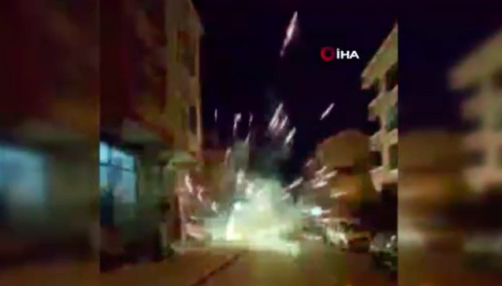 Arnavutköy'de yanlış yerleştirilen havai fişek sokakta patladı