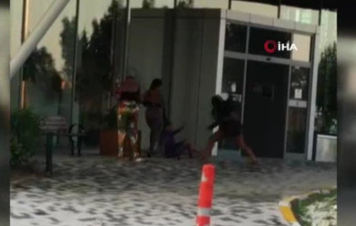 Esenyurt'ta rezidansta saç saça kadın kavgası