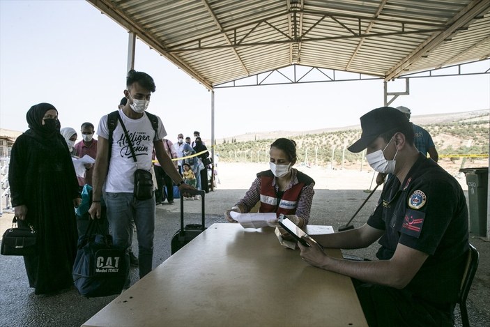 Suriyeliler, bayram öncesi ülkelerine gidiyor