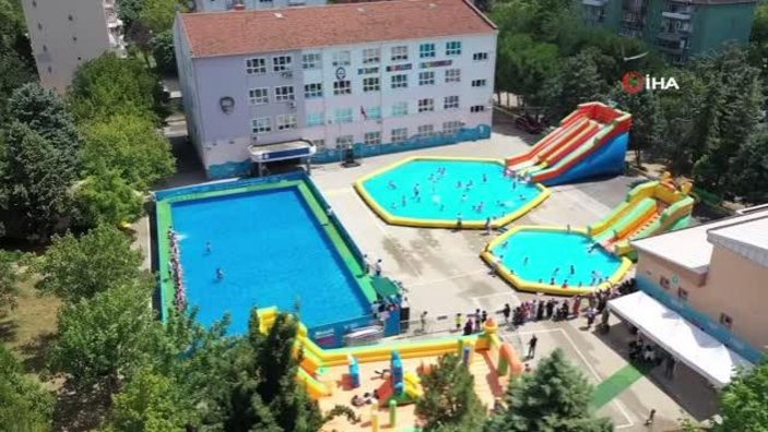 Bursa'da 7 okul, tatil köyü gibi havuzlarla doldurulacak