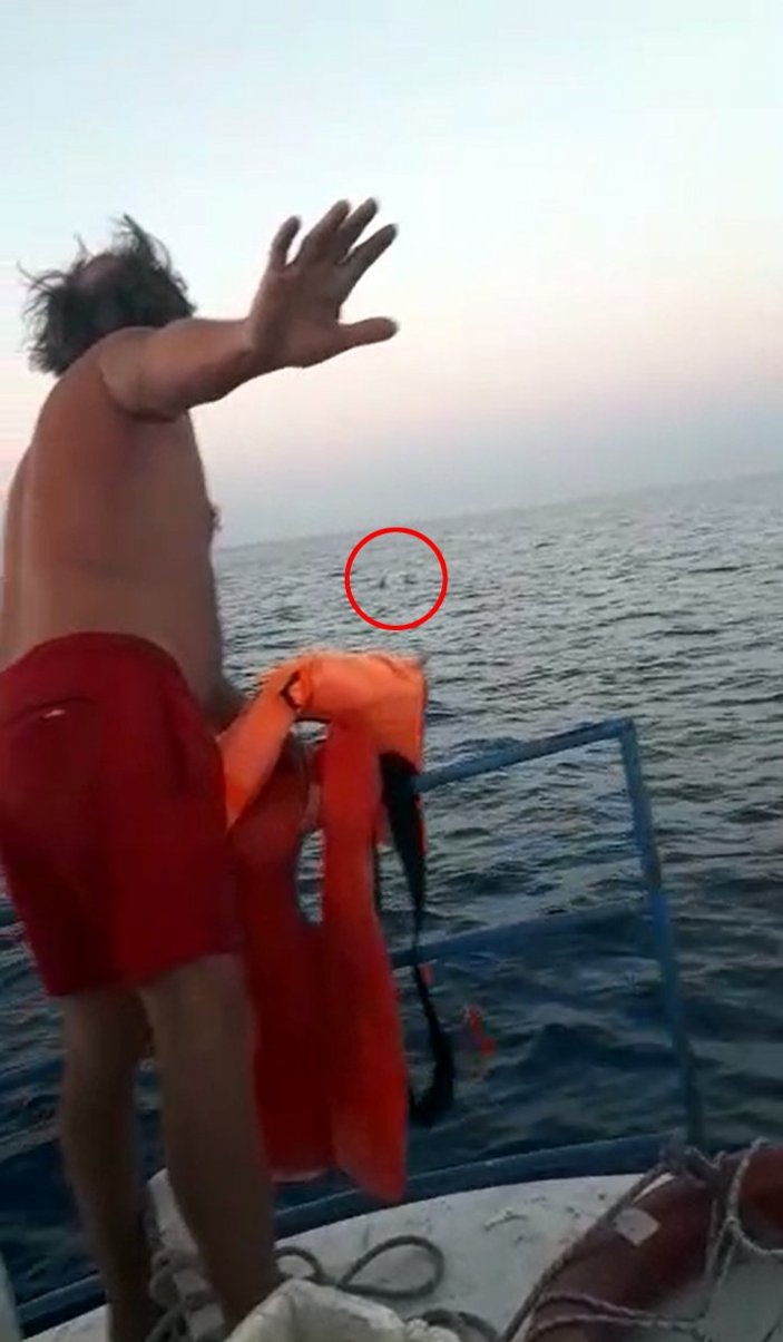 Antalya'da amatör balıkçıları kurtardı