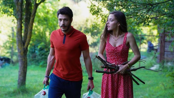 Cam Tavanlar 6. bölüm 2. fragmanı: Cem ve Leyla arasındaki çekim yükseliyor