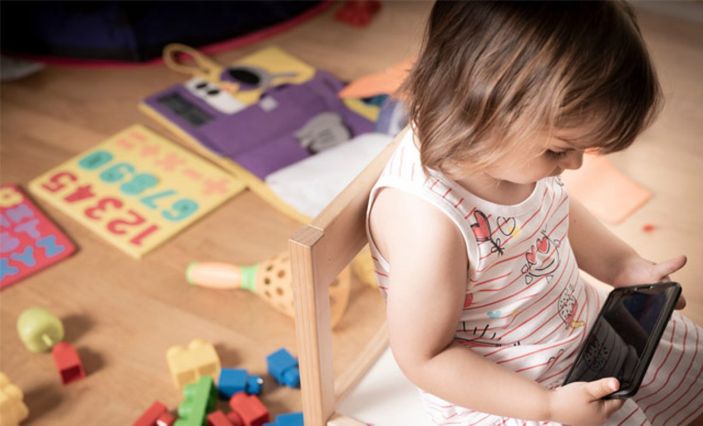 Çocuklarda yoğun ekran kullanımı uykuyu bozuyor