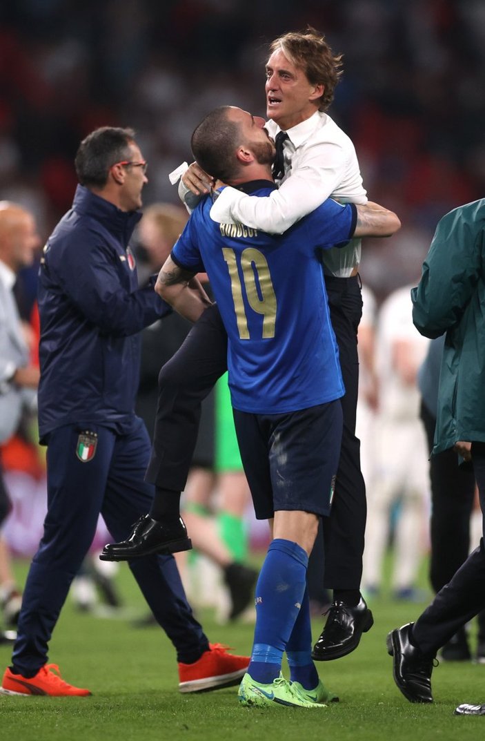 EURO 2020 kupası Roberto Mancini'nin ellerinde