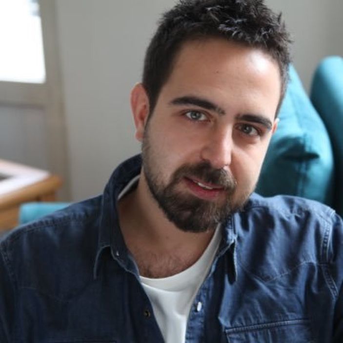 Gökhan Çınar kimdir? Paylaş Benimle sunucusu Gökhan Çınar'ın biyografisi