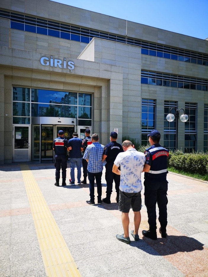 Ankara'da marketleri soyan 3 hırsızı JASAT yakaladı