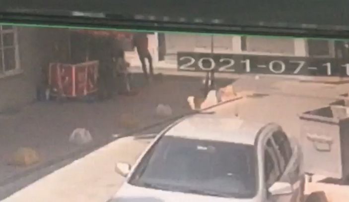 i Beyoğlu’nda bakkalda silahlı saldırı