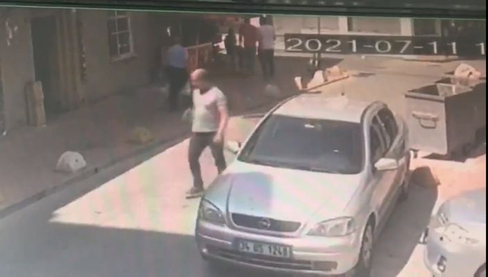 i Beyoğlu’nda bakkalda silahlı saldırı