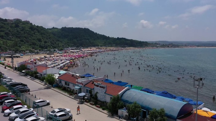 İstanbullular pazar tatilinde Şile plajlarına akın etti