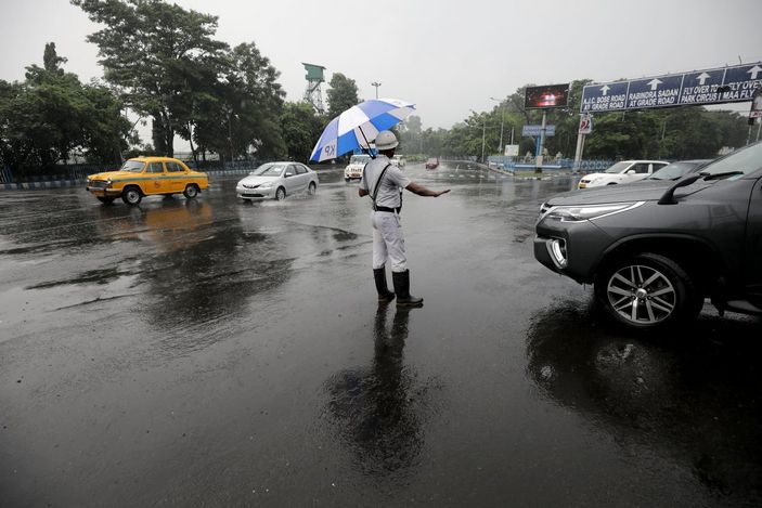i Hindistan’da yıldırım düştü: 28 ölü