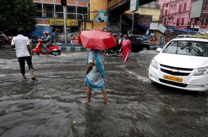 i Hindistan’da yıldırım düştü: 28 ölü