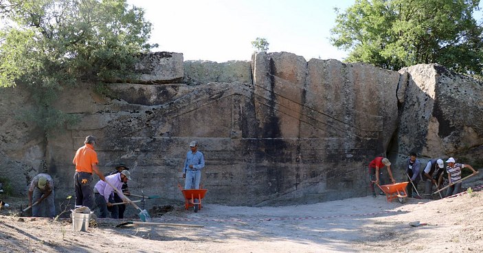 Afyonkarahisar’da 2 bin 700 yıllık Maltaş Anıtı gün yüzüne çıkıyor