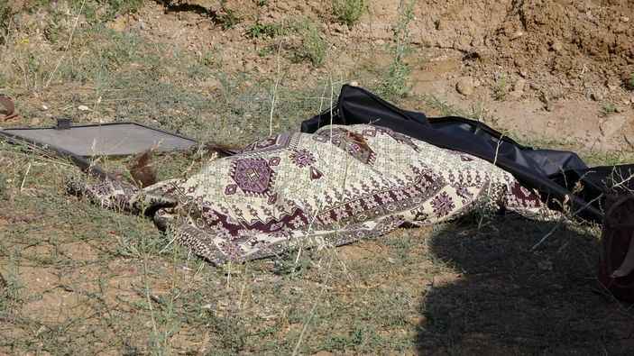 i Hakkari’de minibüs ile kamyon çarpıştı: 1 ölü