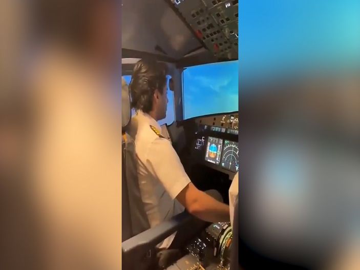 Pilotun havada Zuhruf Suresi'ni okuduğu o anlar