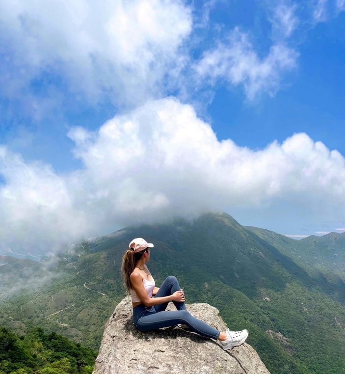Çin'de selfie çekilen fenomen, kayalıklardan düşüp öldü