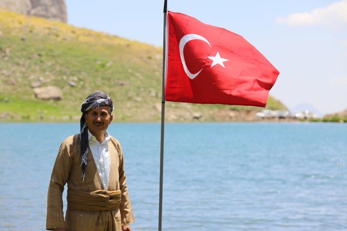 Terörden temizlenen Çarçel Yaylası’nda, Türk bayrakları ile halay çekildi