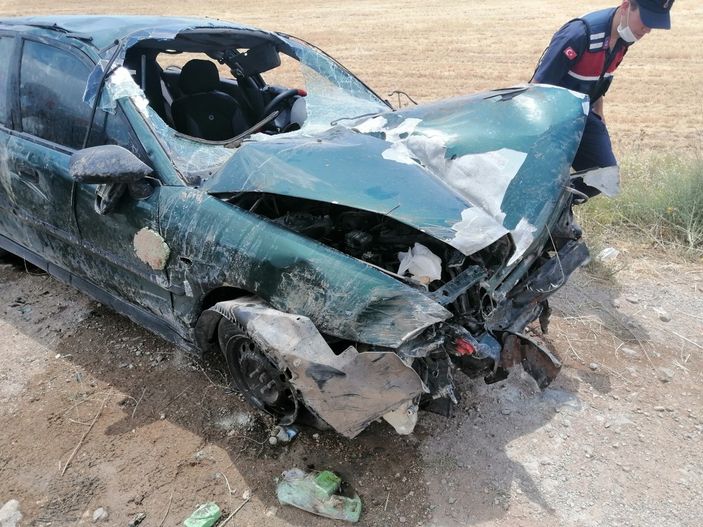 i Aksaray’da otomobil şarampole yuvarlandı: 1’i bebek 3 yaralı