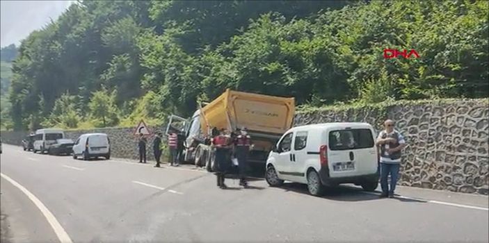 d Zonguldak’ta yola dökülen mazot, kaza getirdi