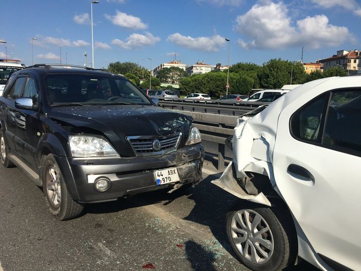 İ Belçika’dan İstanbul’a bir günlüğüne geldi, kiraladığı araçla kaza yaptı