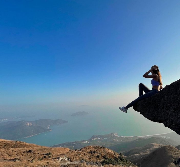 Çin'de selfie çekilen fenomen, kayalıklardan düşüp öldü