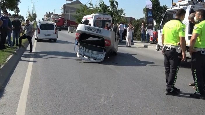 Arnavutköy'de ehliyetsiz sürücünün kullandığı otomobil takla attı