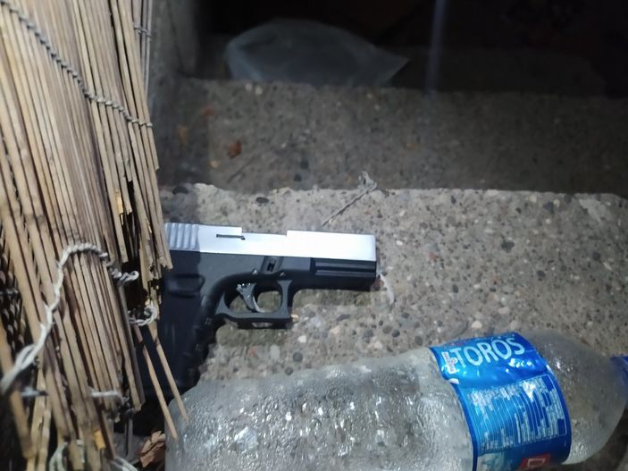 Adana'da polisin yanında havaya ateş açanlar yakalandı