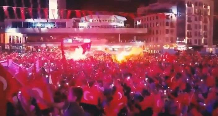 AK Parti'den duygulandıran 15 Temmuz klibi