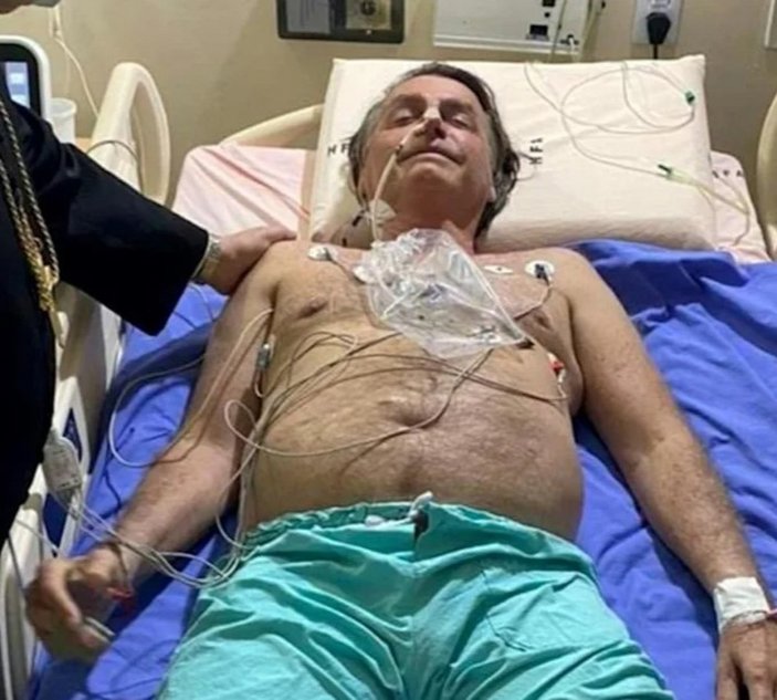 Jair Bolsonaro, hastaneye kaldırıldı