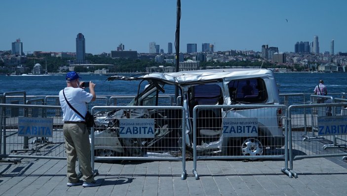 Üsküdar’da darbe gecesi ezilen araç sergileniyor