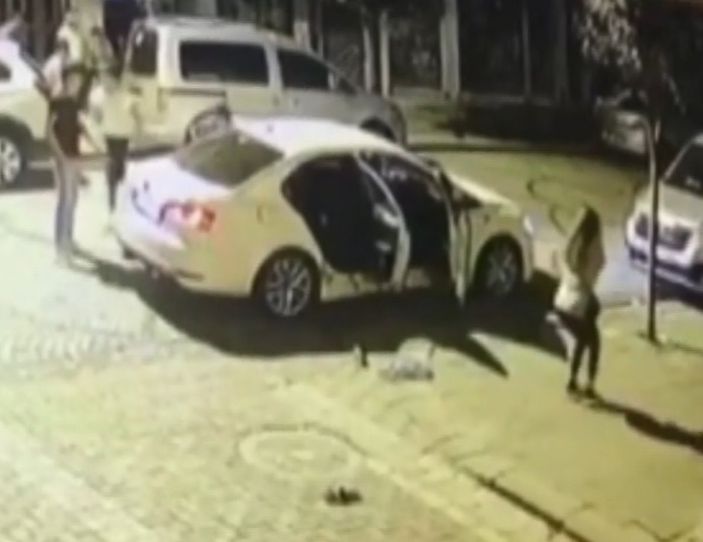 Zeytinburnu'nda tartıştığı kişiyi silahla öldüren zanlı teslim oldu