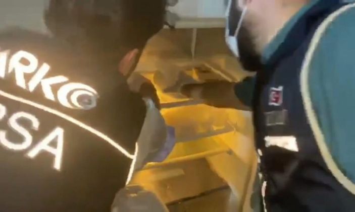 i Bursa'da buzdolabına saklanmış uyuşturucu bulundu