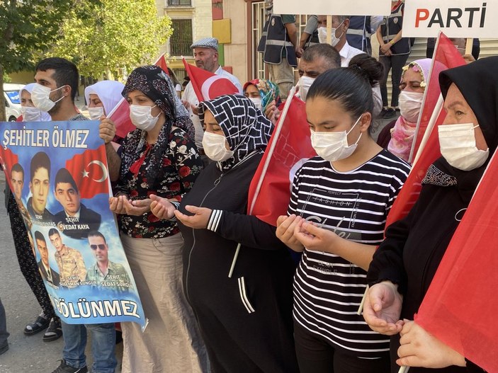 Gara şehidinin annesi, Diyarbakır annelerini ziyaret etti