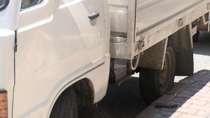 d Esenyurt’ta 10 dakikada akü, cep telefonu, cüzdan çalan hırsız kamerada