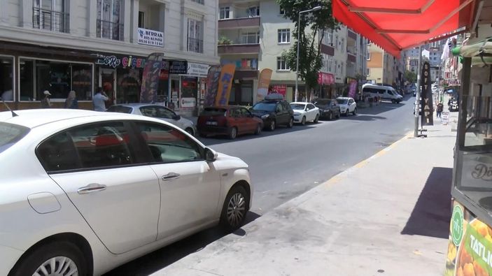 d Esenyurt’ta 10 dakikada akü, cep telefonu, cüzdan çalan hırsız kamerada