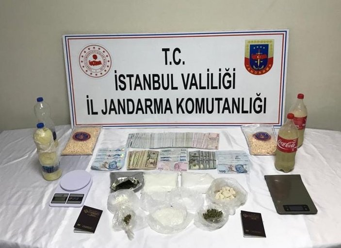 İstanbul’da uyuşturucuyu sıvılaştırıp içecek gibi saklayan şahıs tutuklandı
