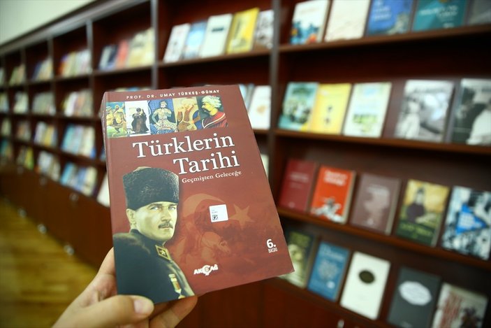 Türkiye'den Karabağ'daki kütüphanelere 10 bin kitap bağışı