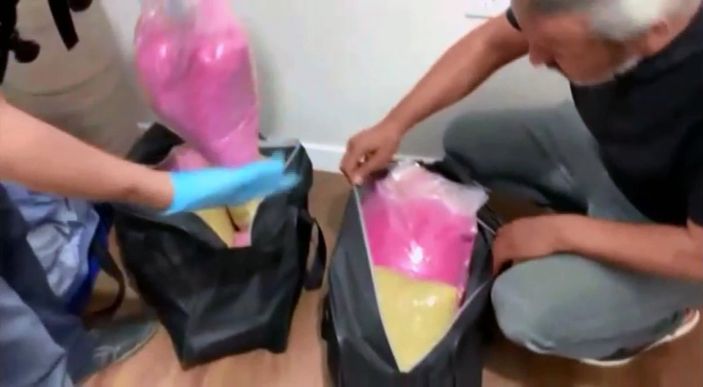 d Adana'da şafak vakti narkotik baskını