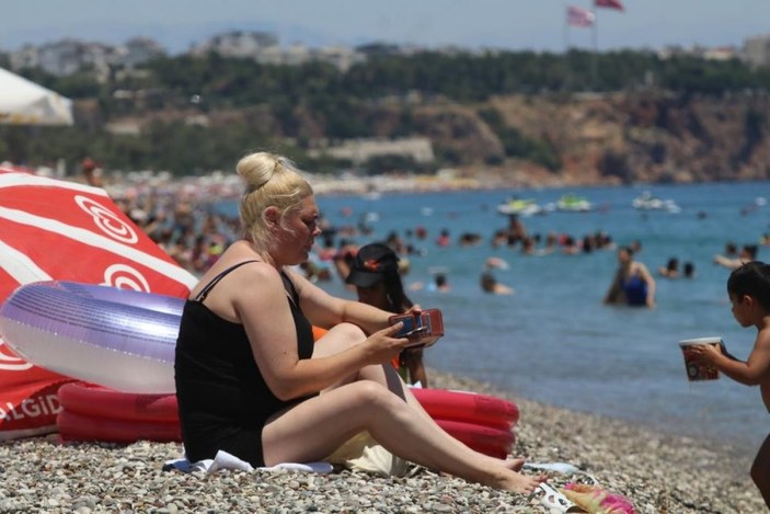 Antalya'ya 26 günde 1 milyon 200 bin yabancı turist geldi