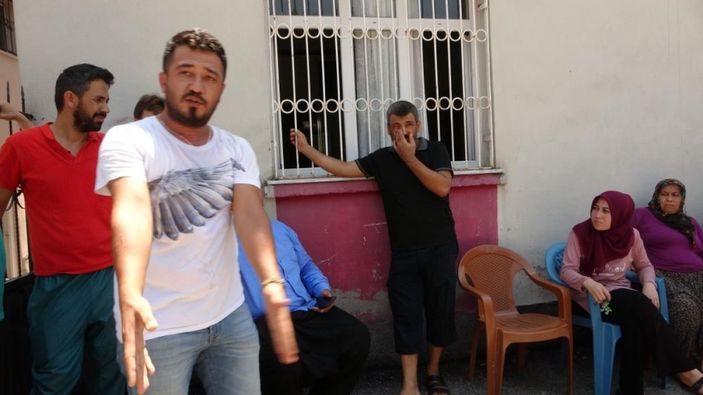 i Adana'da 15 gündür suları kesik olan mahalleli sokağa döküldü