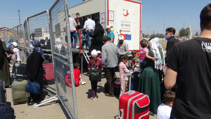 21 bin 500 Suriyeli bayram için ülkesine gitti