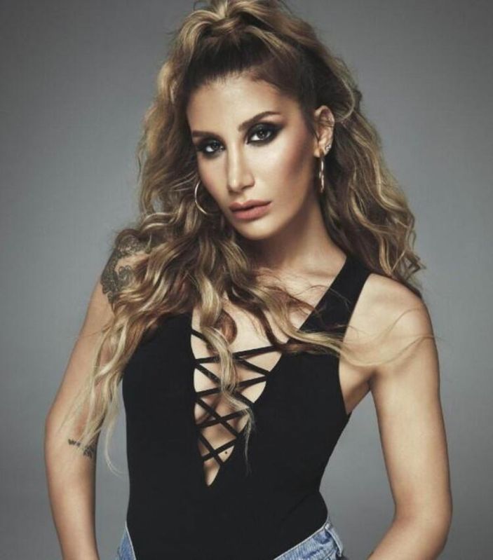 İrem Derici'nin tatili hastanede bitti! Sağlık durumunu takipçileriyle paylaştı