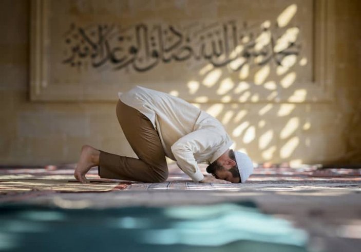 Kurban kestikten sonra kaç rekat namaz kılınır? Kurban sonrası şükür namazı kılınışı..