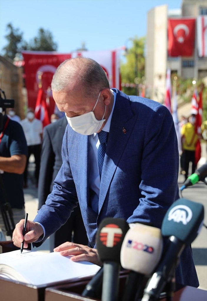 Cumhurbaşkanı Erdoğan, Kıbrıs'ta düzenlenen törene katıldı