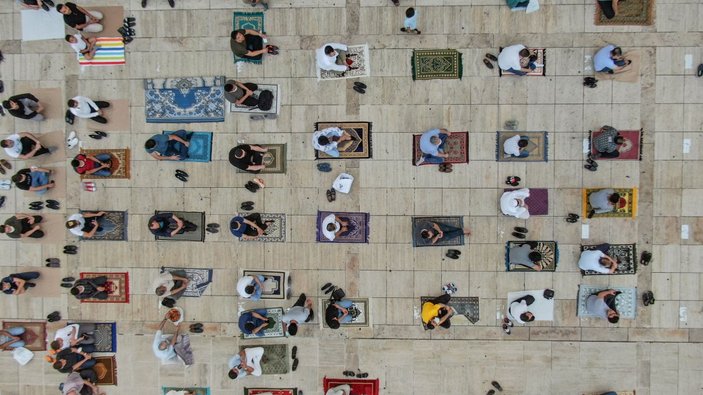 İstanbul'un camilerinde Kurban Bayramı coşkusu