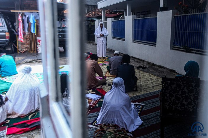 Kurban Bayramı kutlanıyor: Dünyadan bayram namazı manzaraları