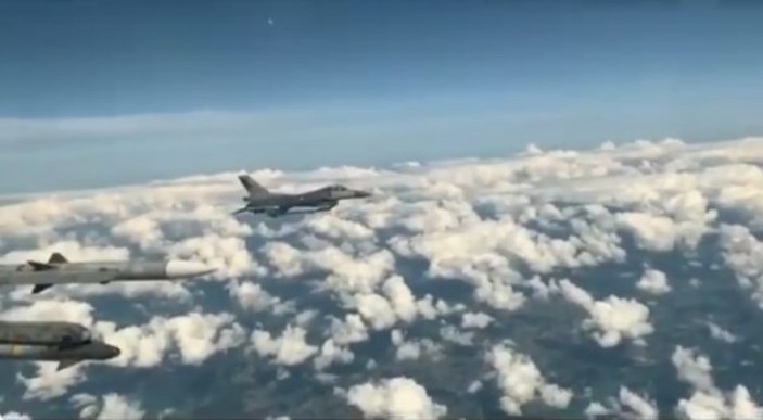 Türkiye'ye ait F-16'lar NATO görevinde