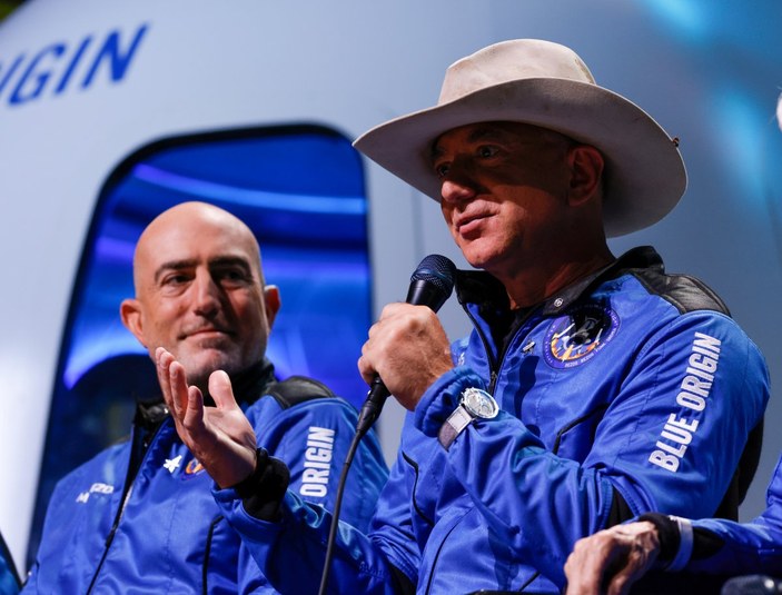 Blue Origin, uzay uçuşları için 100 milyon dolar değerinde bilet sattı
