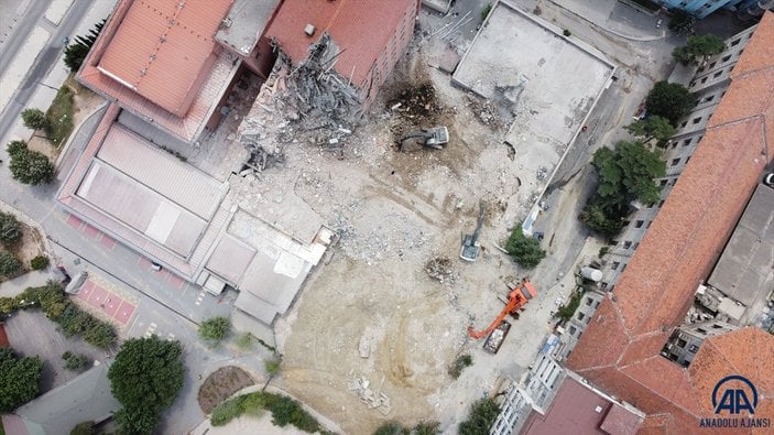 Haydarpaşa Numune Hastanesi'ndeki binanın yıkımına başlandı